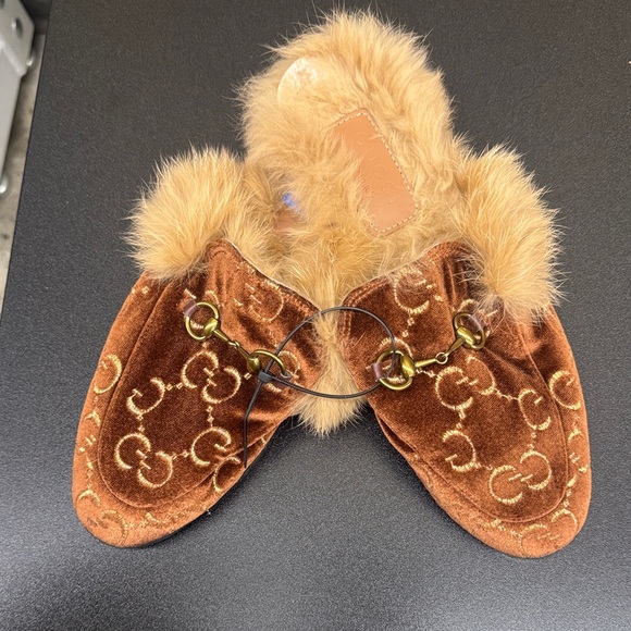 Gucci Brown Fur Lined Slippers with Gold Accents Princetown loafer shoes - Picture 1 of 6